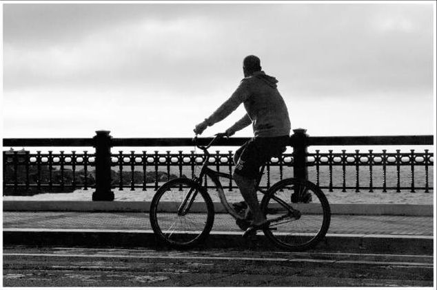 "Luces y Sombras en Donostia". Primera exposición fotográfica de Álvaro Velázquez Gardeta  